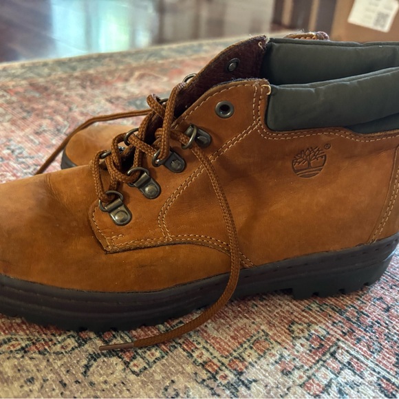 Timberland Women's Boots (8.5) - Picture 2 of 12